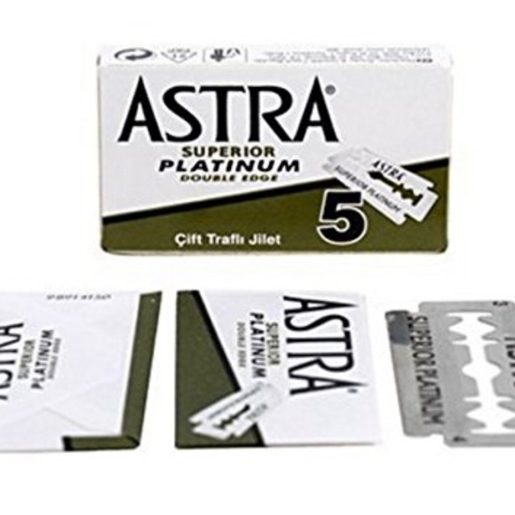 Gentleman Jon Complete Wet Shave Kit | Includes 6 Items - Picture 8 of 12